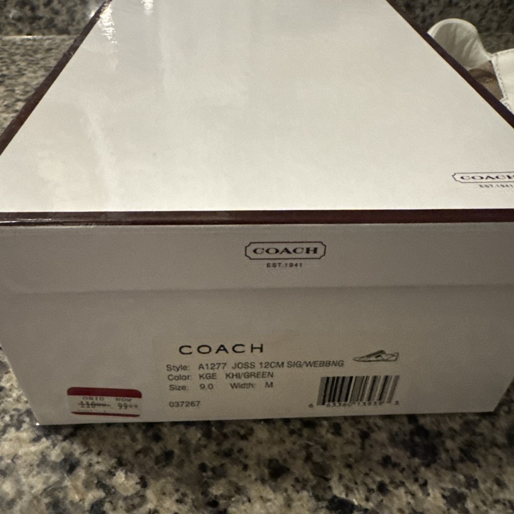 Coach - Picture 8 of 8